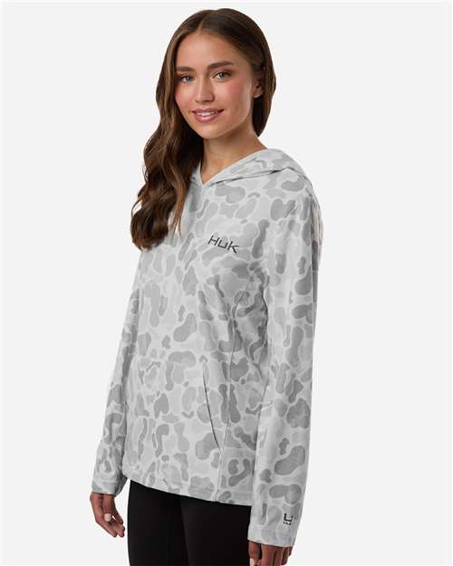 HUK-H6130037-Women's Coldfront+ KC Print Hooded Sweatshirt - Image 4